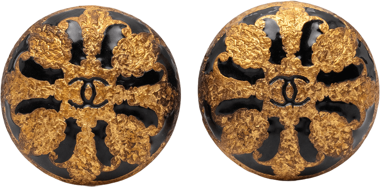 Chanel Cc Gold Plated Enamel Clip On Earrings, från Luxclusif, i färgen gold.