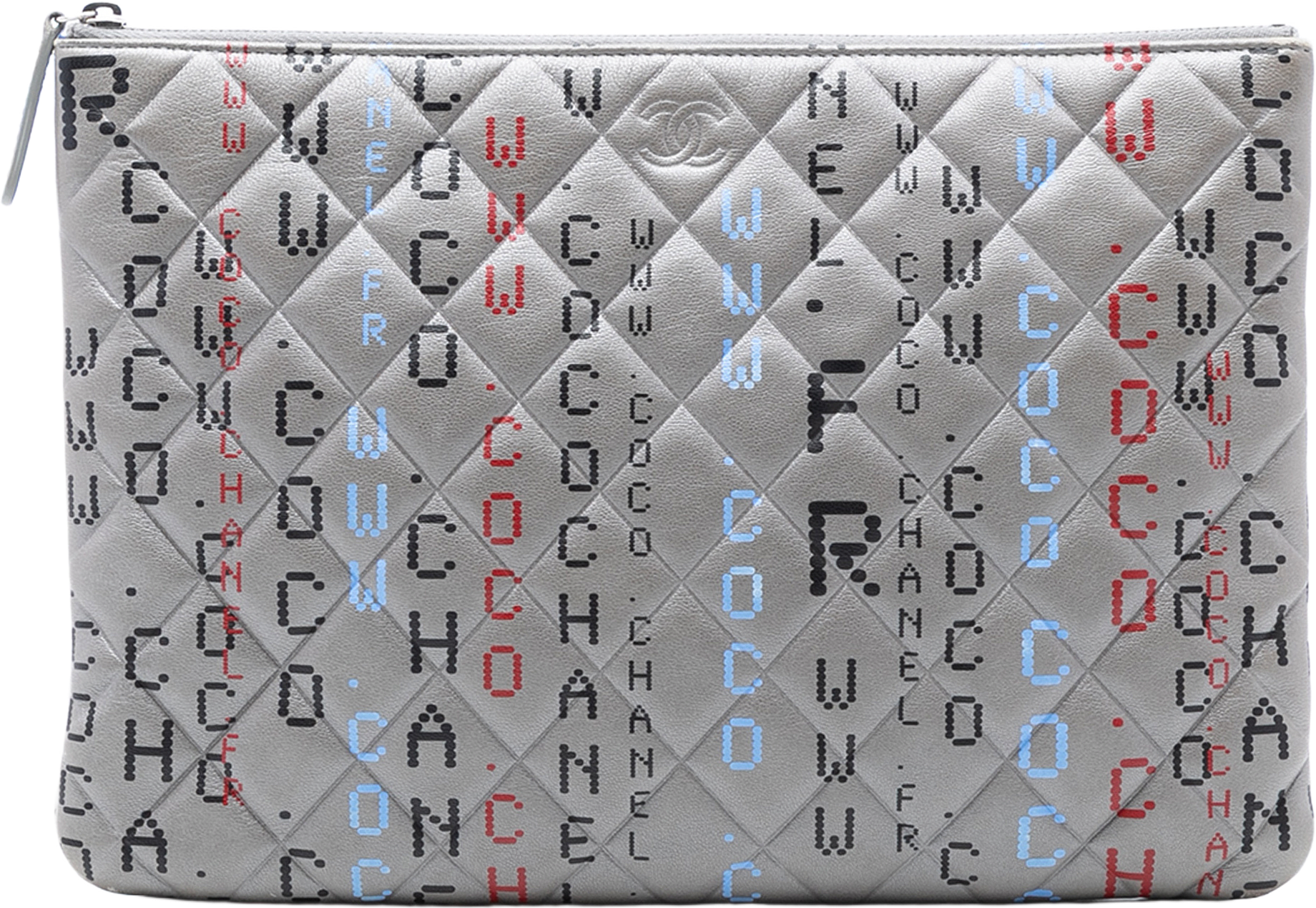 Chanel Medium Quilted Lambskin Data Center O Case Clutch, från Luxclusif, i färgen gray.