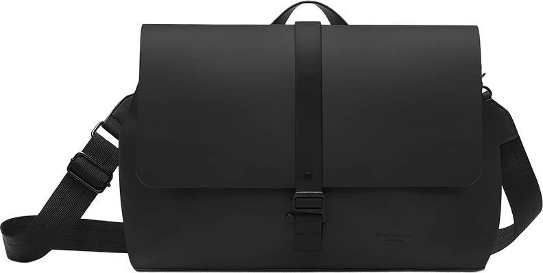 Spläsh Crossbody Large 14", från Gaston Luga, i färgen black.