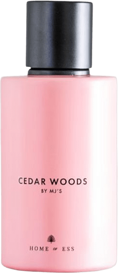 Cedar Woods By Mj’s - Rumspray, från Home of ESS, i färgen pink.