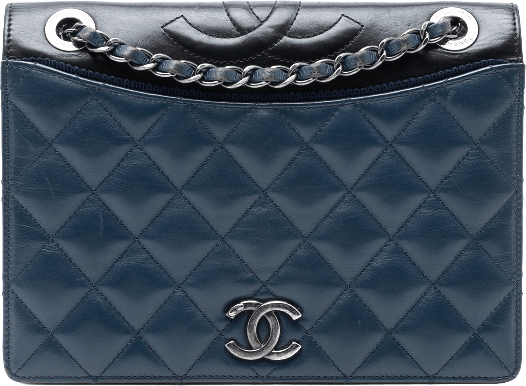 Chanel Medium Quilted Lambskin Ballerine Flap, från Luxclusif, i färgen navy.