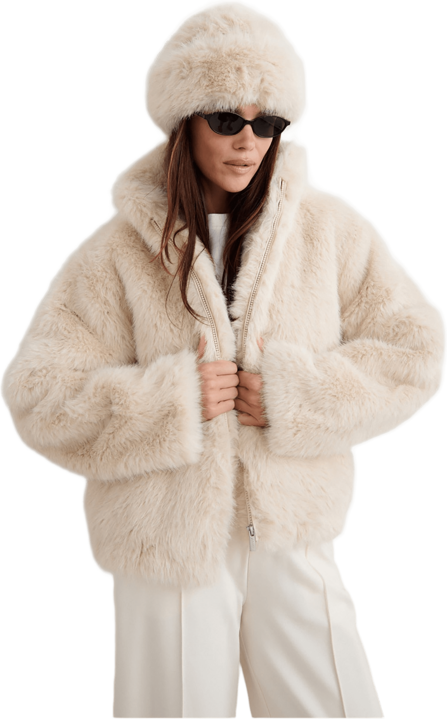 Faux Fur Jacket, från aim'n, i färgen sand.