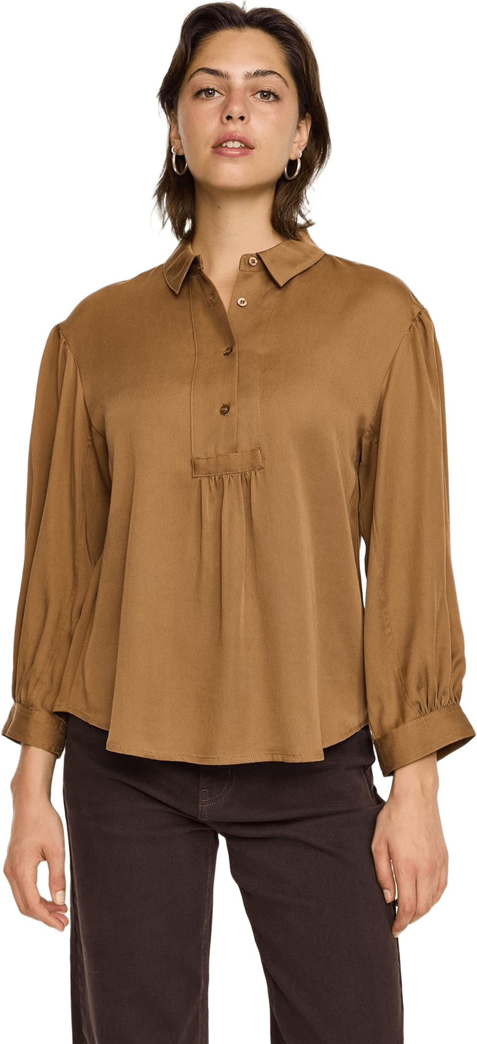 Srstormy Blouse - Toasted Coconut, från Soft Rebels, i färgen toasted coconut.