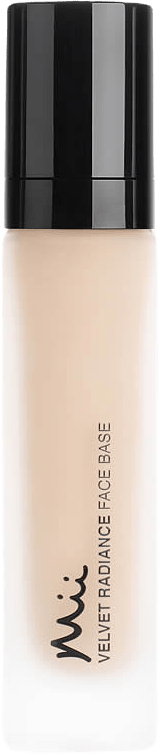 Velvet Radiance Face Base, från Mii, i färgen truly 01.