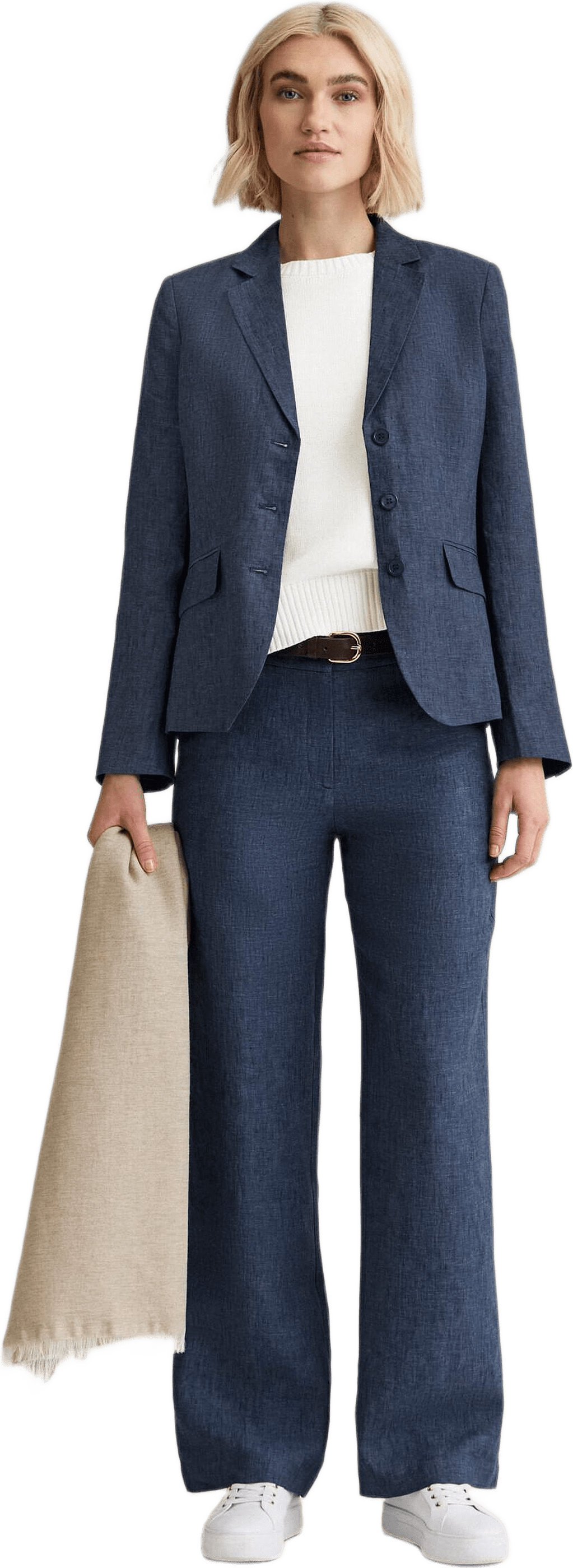 Amanda Linen Blazer, från Newhouse, i färgen mjuk marinblå.