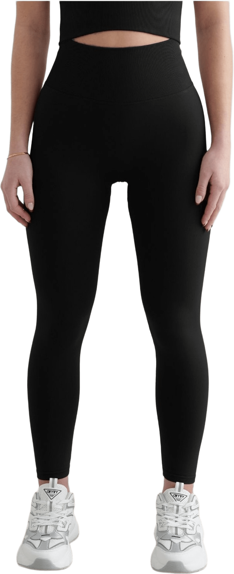 Shape Seamless Petite Tights, från aim'n, i färgen black.