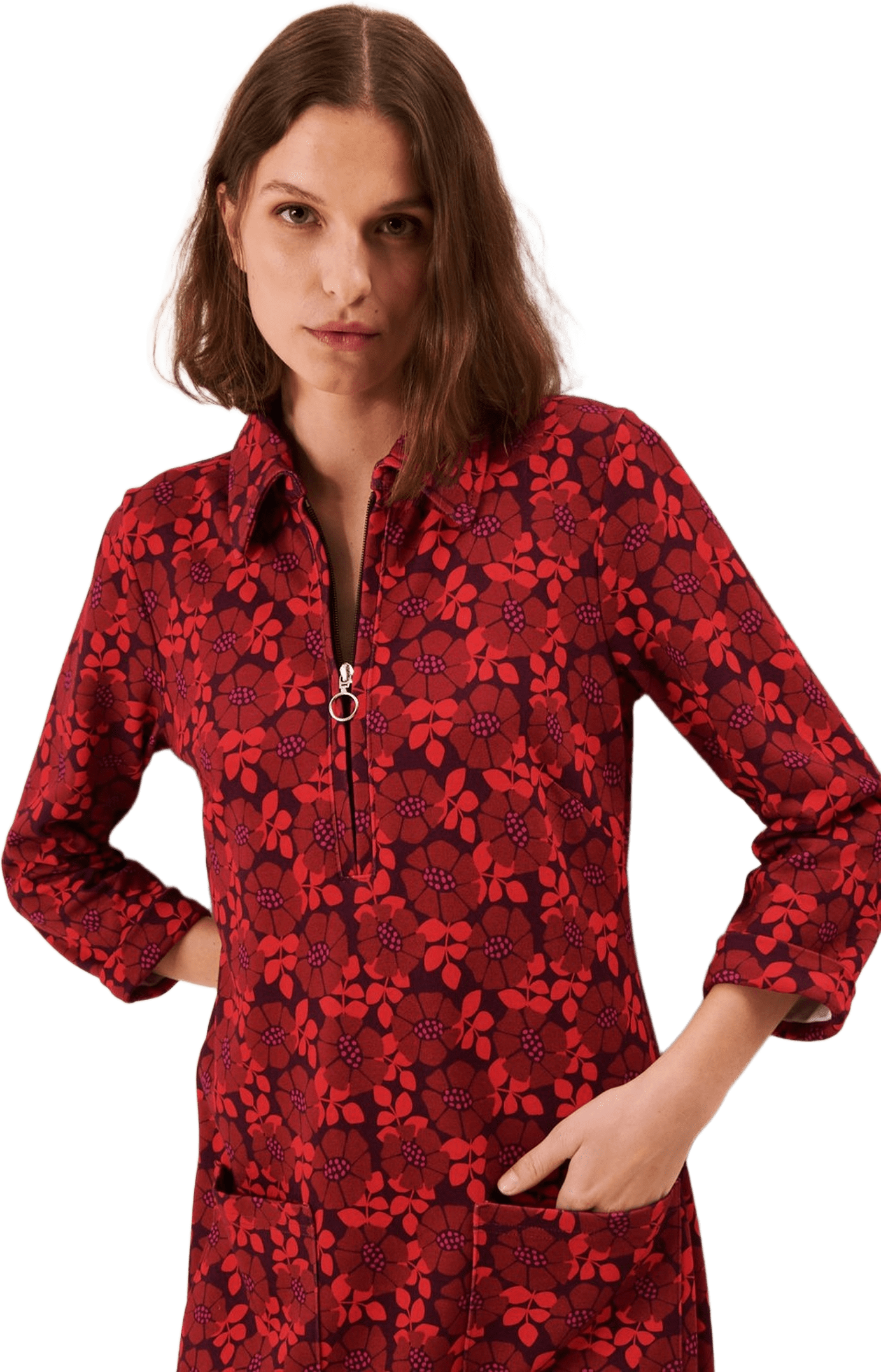 Lana Dress, från Jumperfabriken, i färgen red.