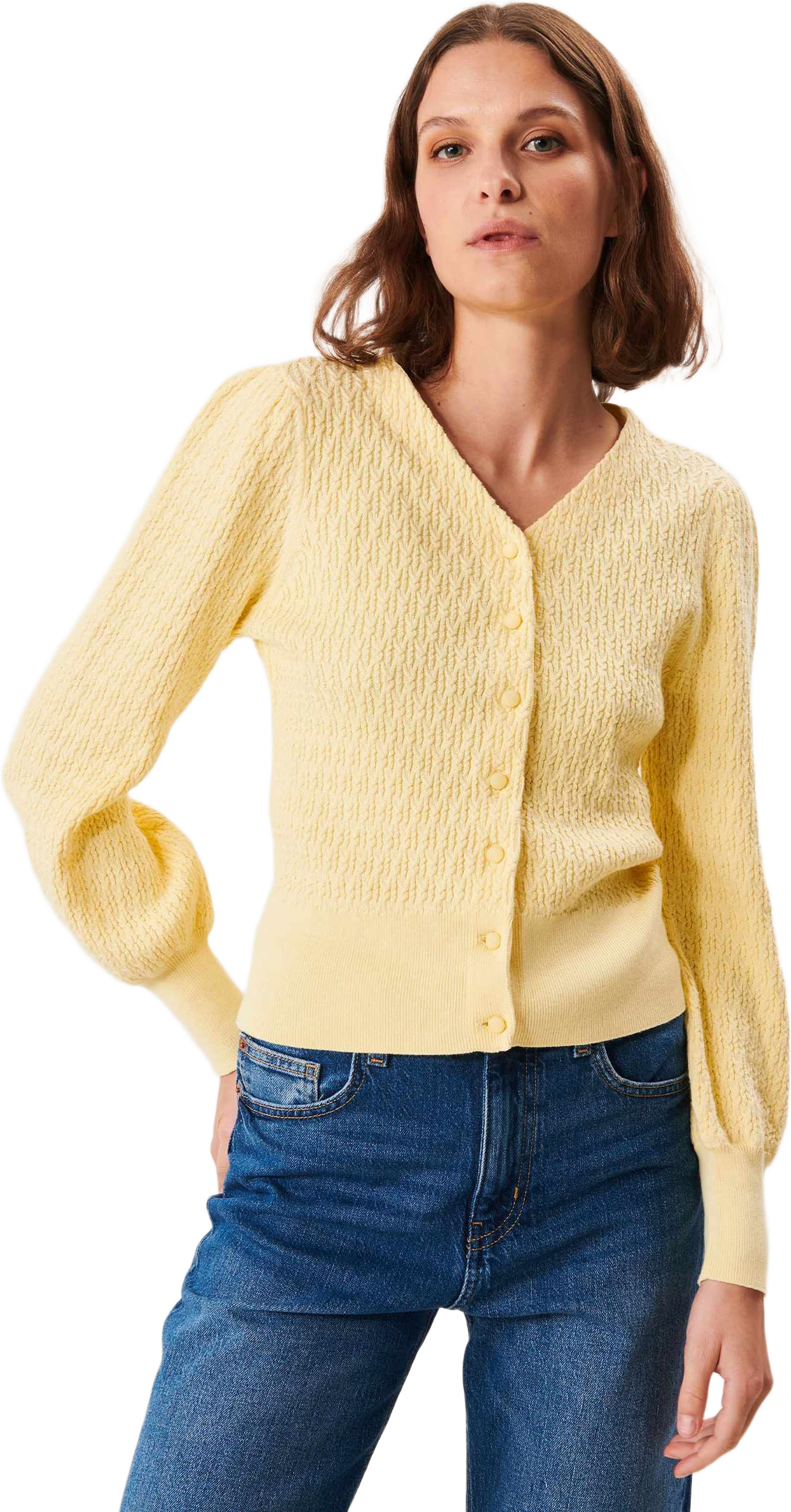 Johanna Cardigan, från Jumperfabriken, i färgen yellow.
