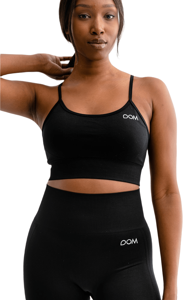 Maya Seamless Sport Bra, från Drop of Mindfulness, i färgen black.