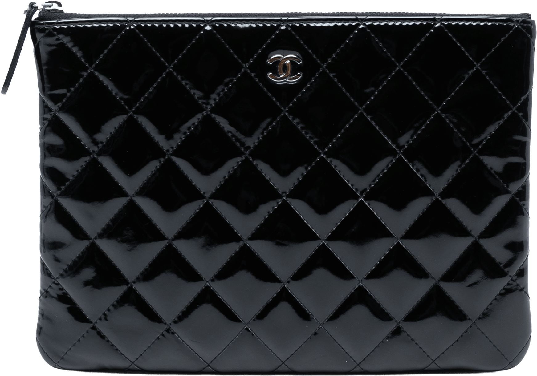Chanel Medium Quilted Patent O Case Clutch, från Luxclusif, i färgen black.