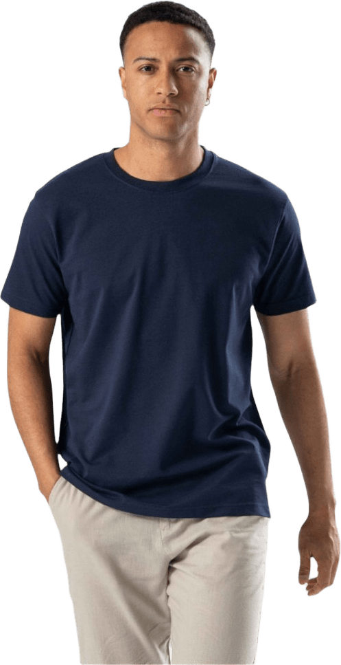 Vanlig T-shirt, från TeeShoppen, i färgen marin.