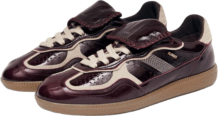 Tb.490 Club Onix Deep Burgundy Leather Sneakers, från Alohas, i färgen onix deep burgundy.