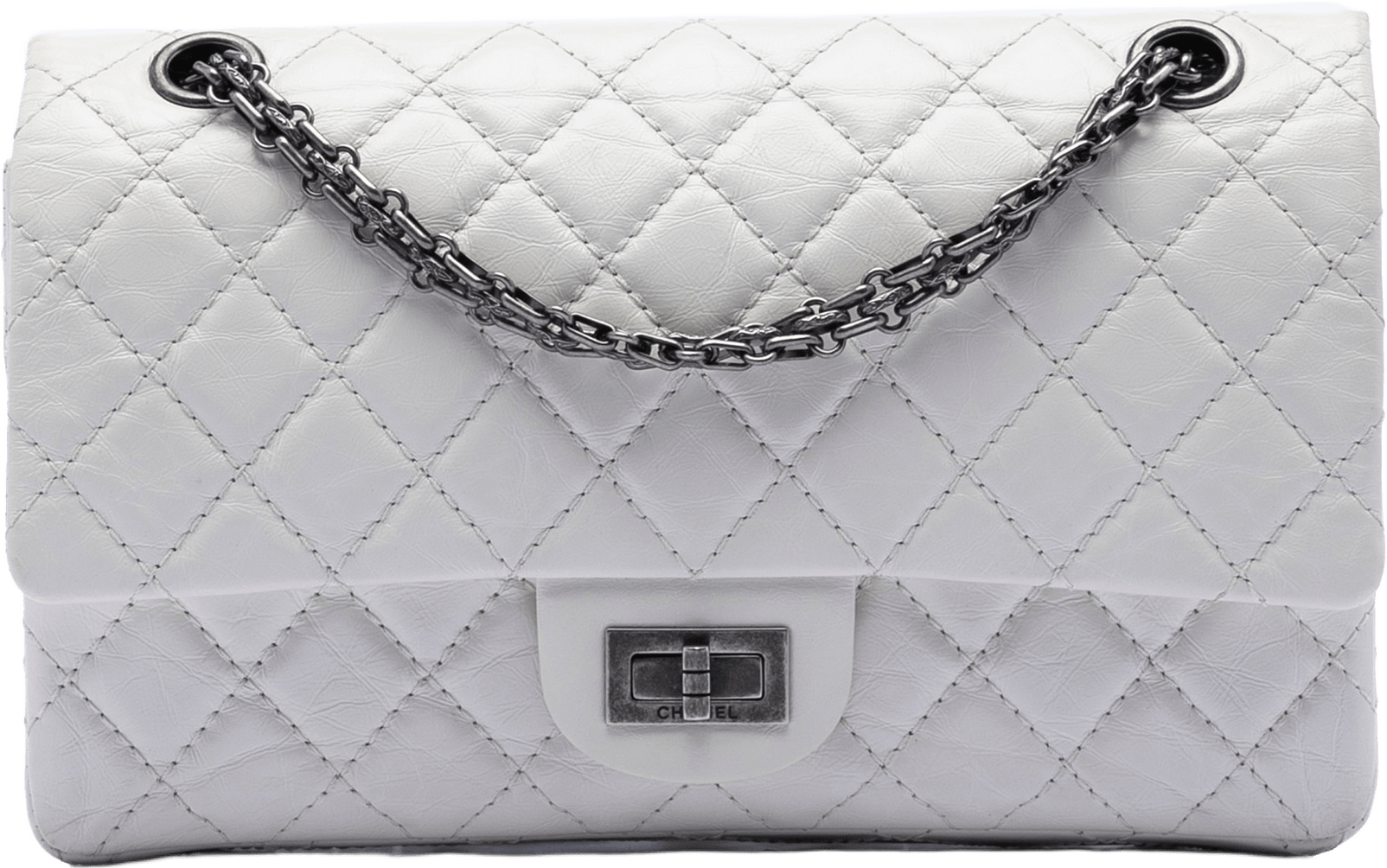 Chanel Quilted Aged Lambskin Leather 2.55 Reissue 225 Double Flap Bag, från Luxclusif, i färgen white.