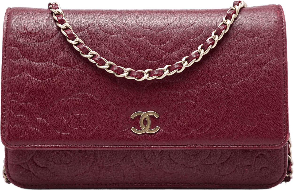 Chanel Cc Embossed Calfskin Camellia Wallet On Chain, från Luxclusif, i färgen röd.