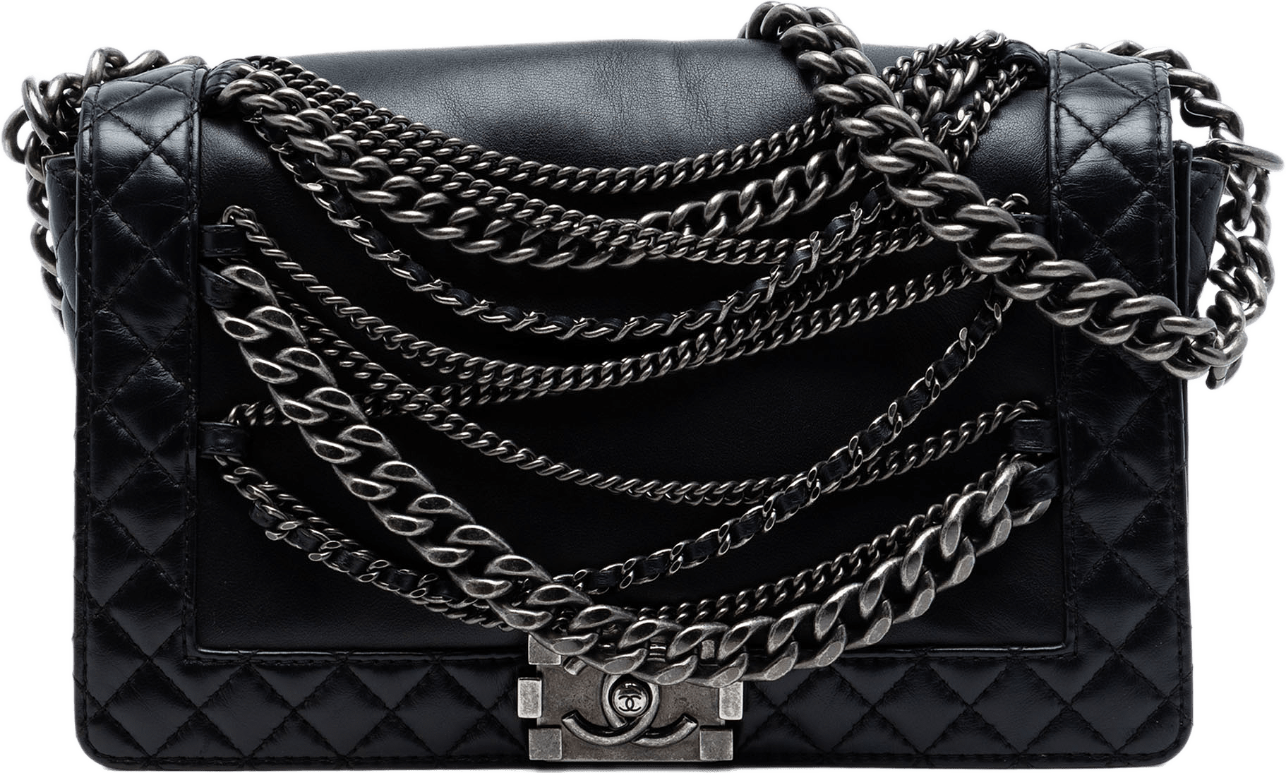 Chanel Medium Paris Dallas Enchained Boy Flap, från Luxclusif, i färgen black.
