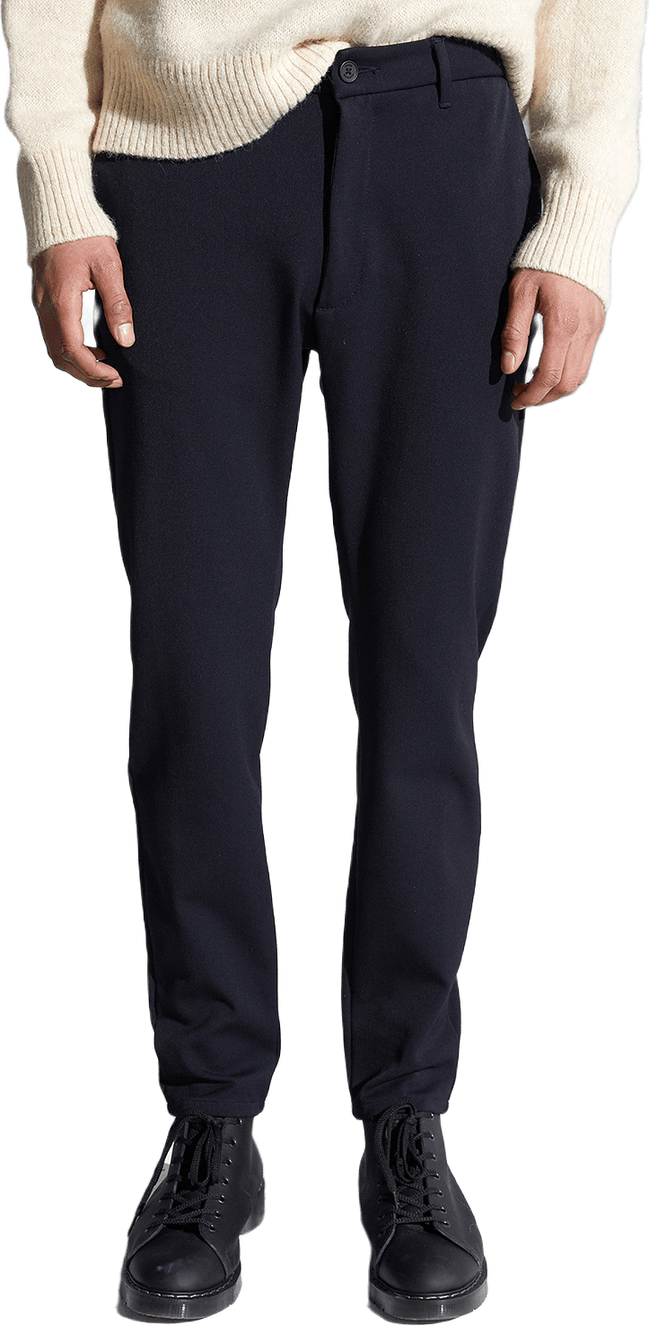 Crimson Stretch, från ELVINE, i färgen night blue.