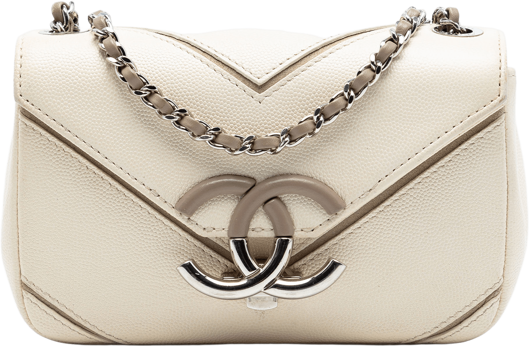 Chanel Small Macro Chevron Caviar Flap, från Luxclusif, i färgen ivory.