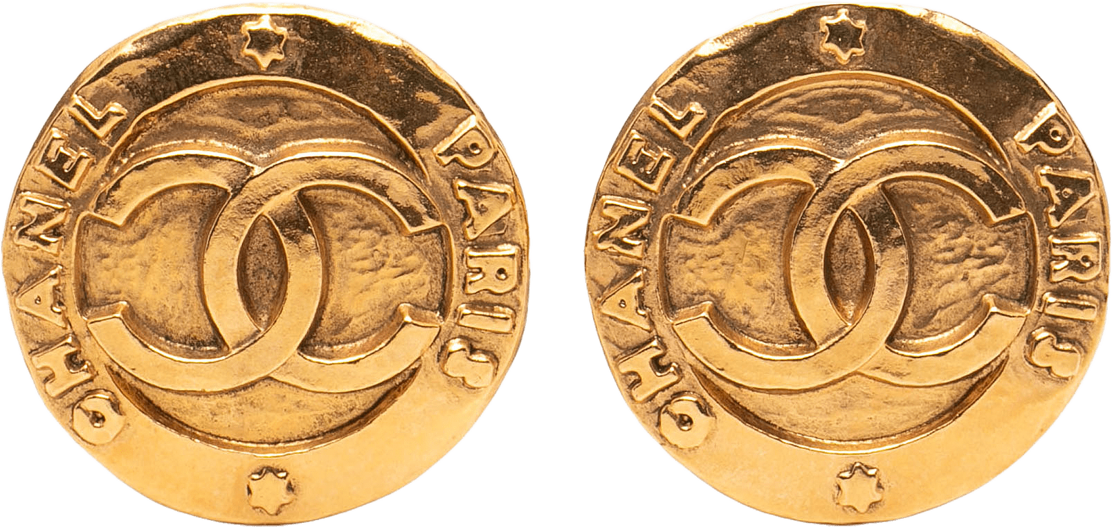 Chanel Cc Gold Plated Round Clip On Earrings, från Luxclusif, i färgen gold.