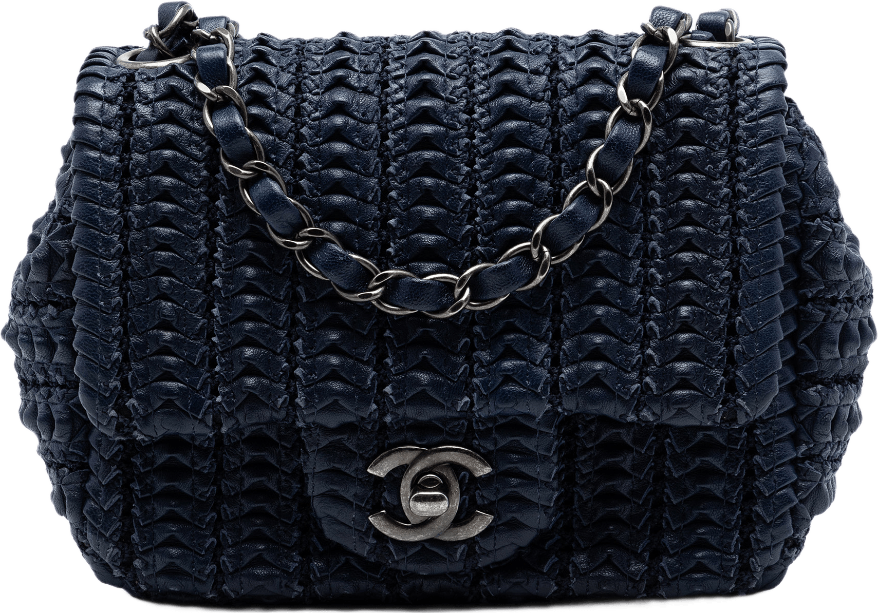 Chanel Paris Seoul Mini Crochet Lambskin Single Flap, från Luxclusif, i färgen navy.