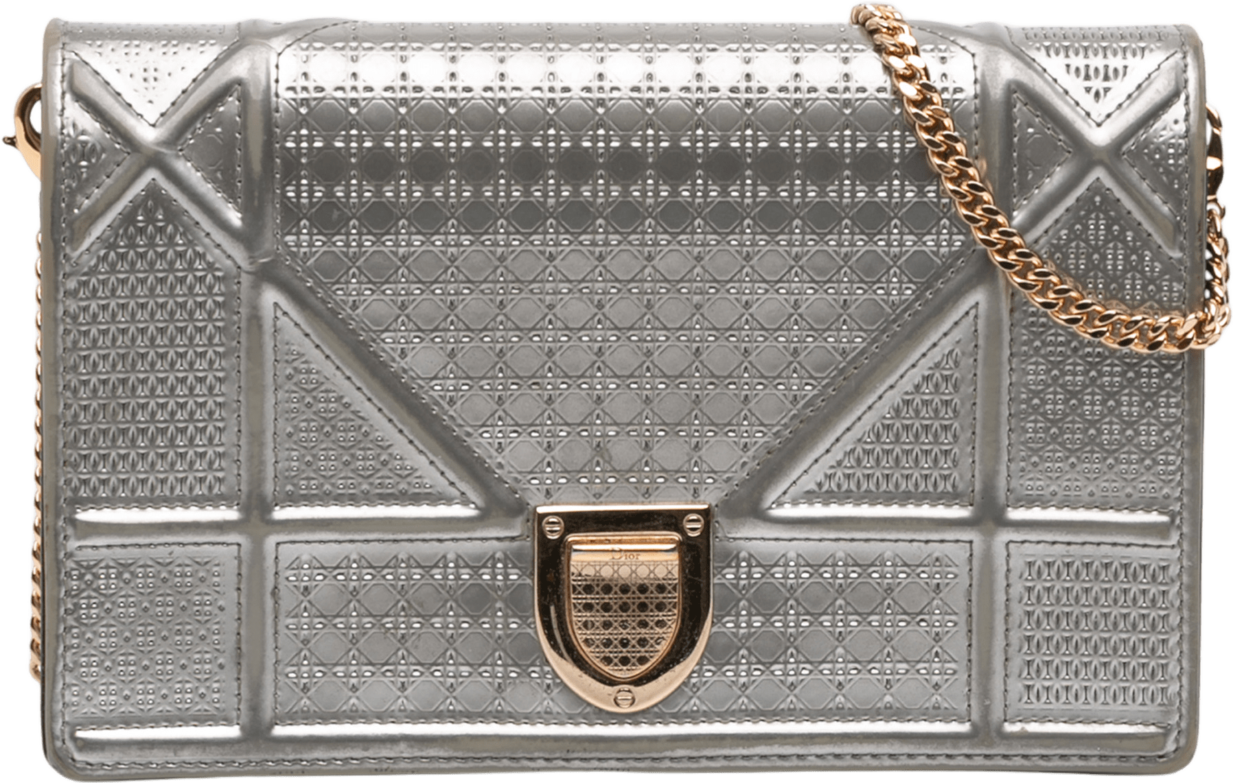 Dior Metallic Patent Microcannage Diorama Wallet On Chain, från Luxclusif, i färgen silver.