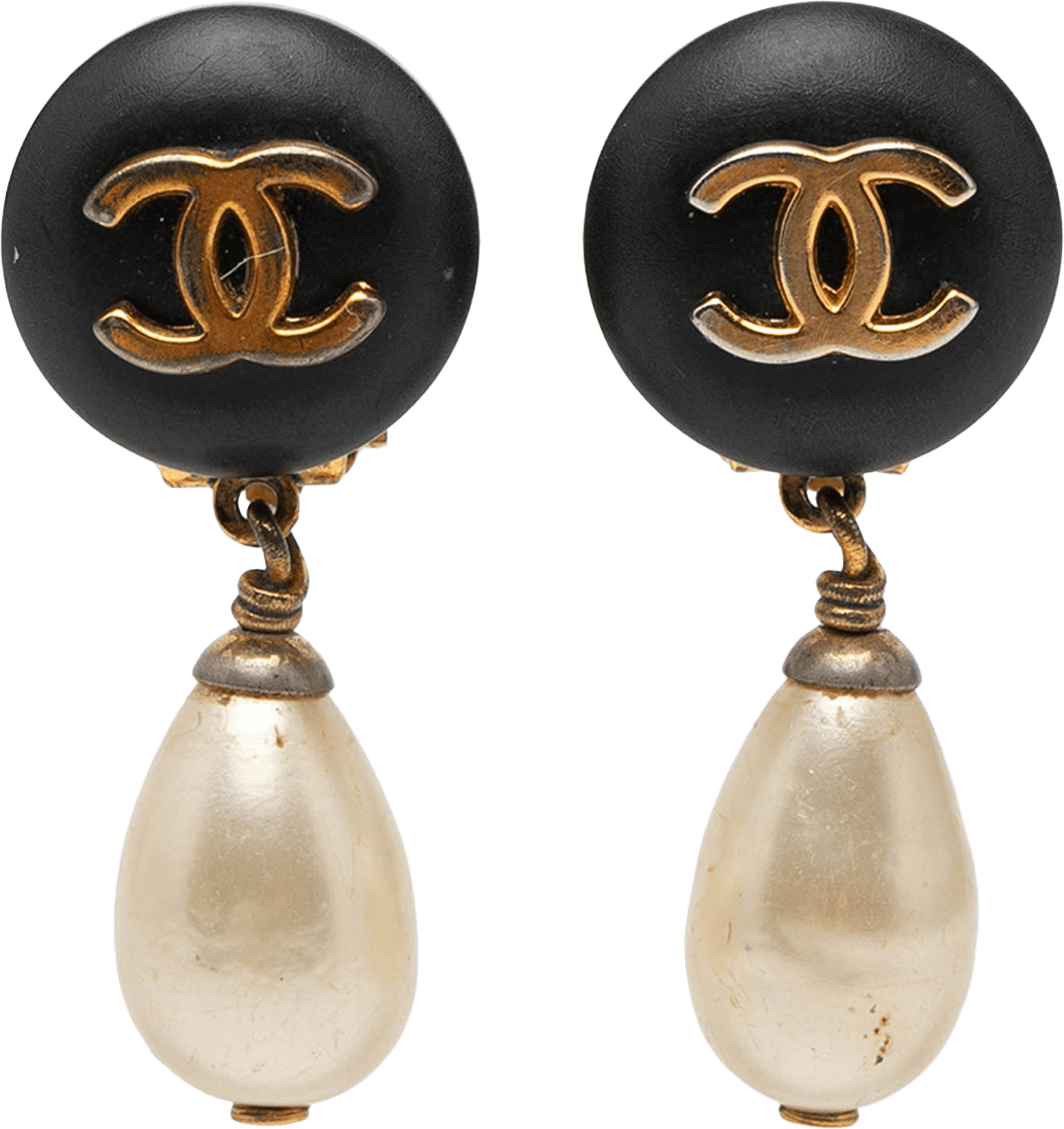 Chanel Cc Gold Plated Resin And Faux Pearl Drop Clip On Earrings, från Luxclusif, i färgen gold.
