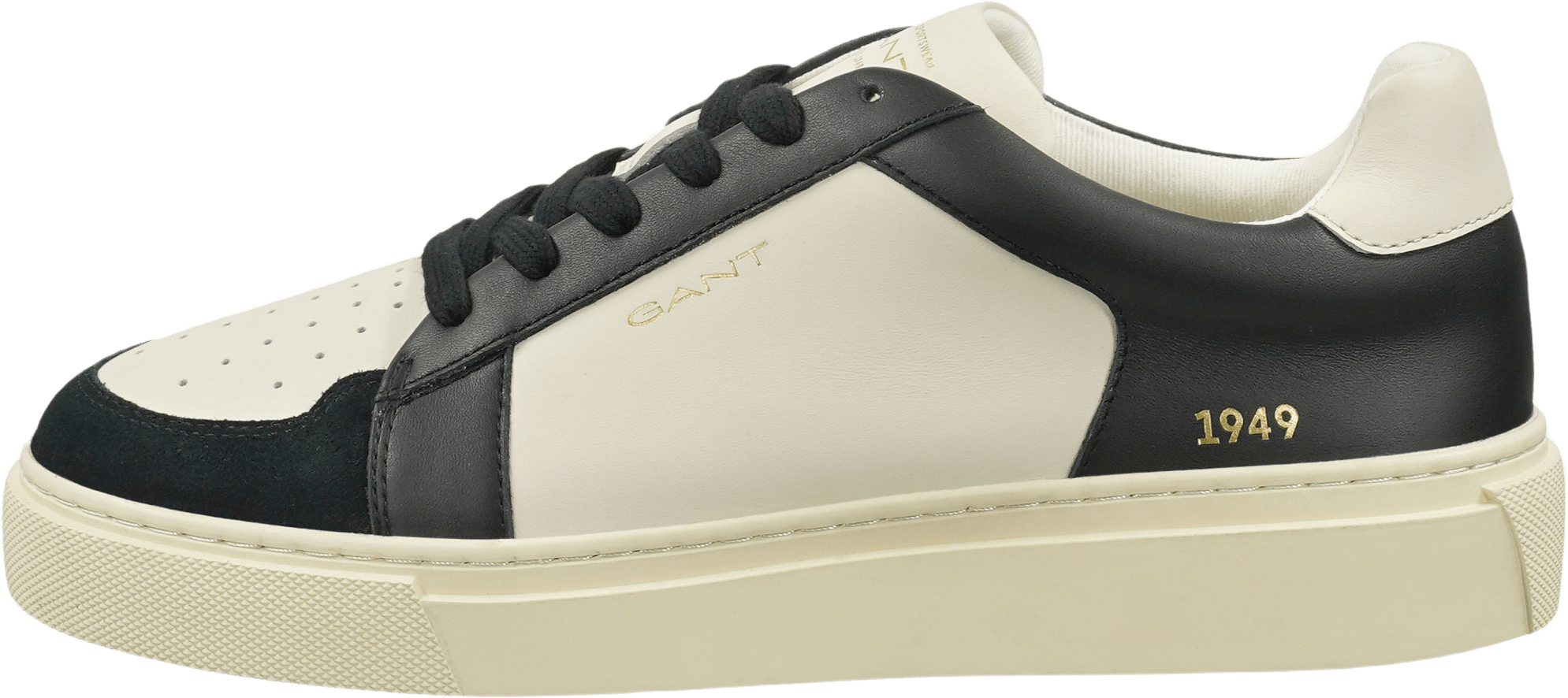 Julice Sneaker, från GANT Footwear, i färgen g041 - black/cream.