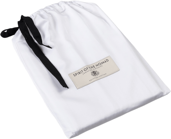 Underlakan Satin, från Spirit of the Nomad, i färgen pure white.