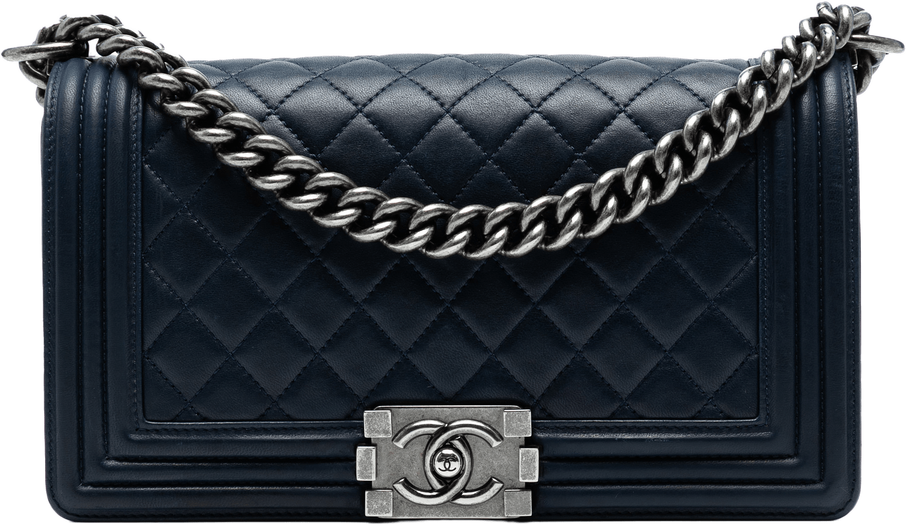 Chanel Old Medium Quilted Lambskin Boy Flap, från Luxclusif, i färgen navy.