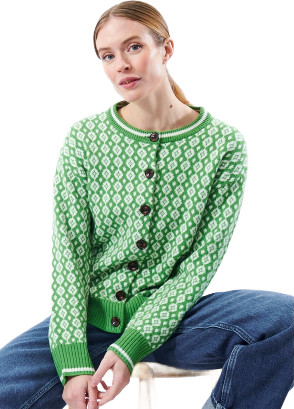 Cosette Cardigan, från Jumperfabriken, i färgen green.