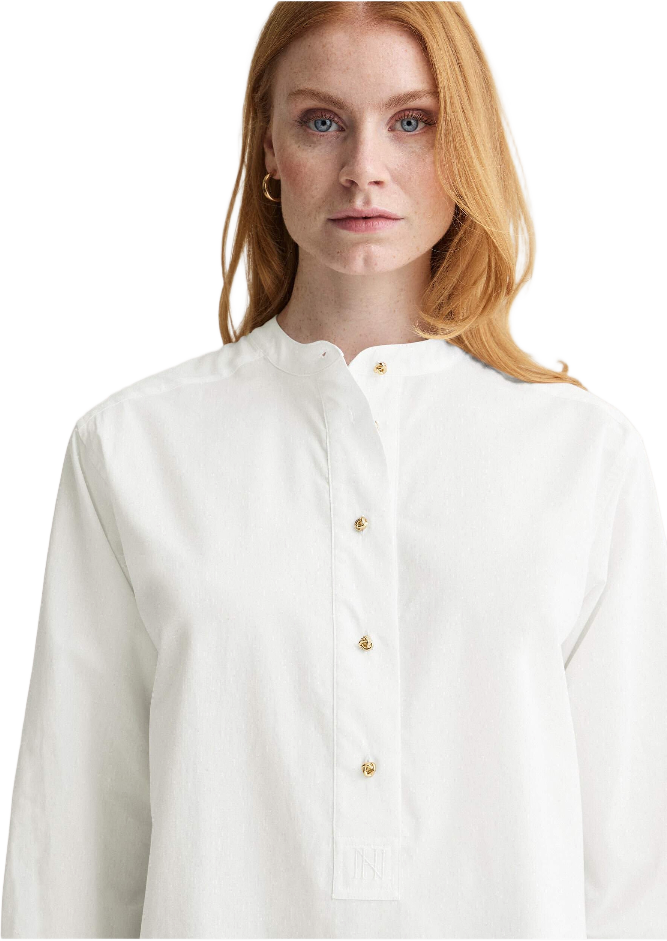 Lovisa Shirt, från Newhouse, i färgen vit.