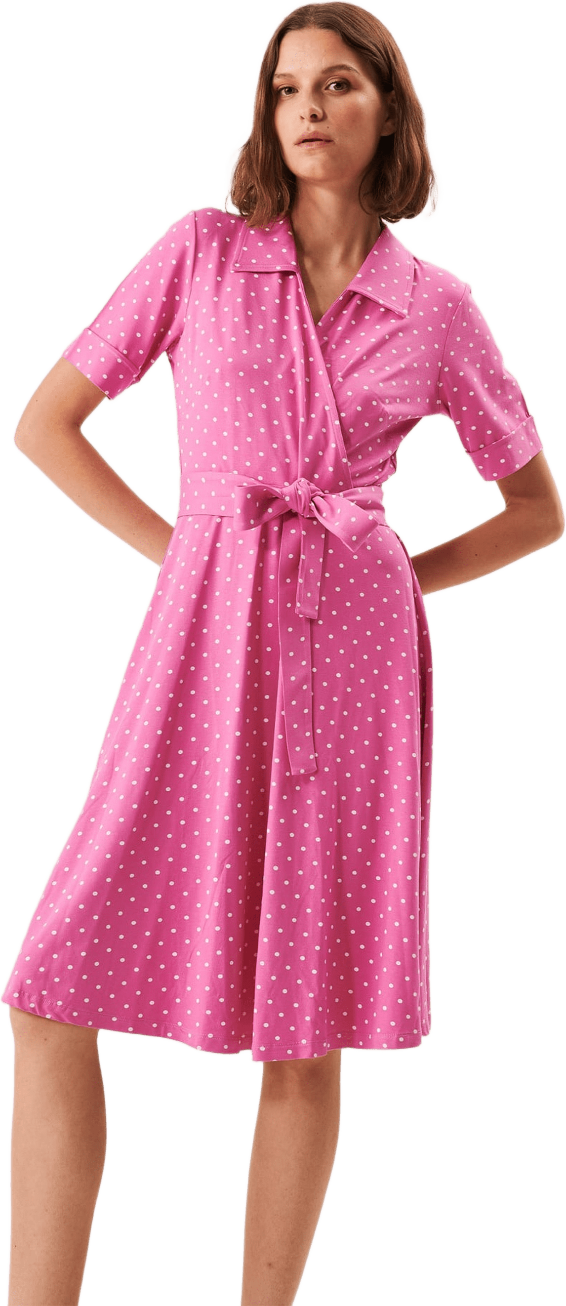 Loreen Dot Dress, från Jumperfabriken, i färgen pink.