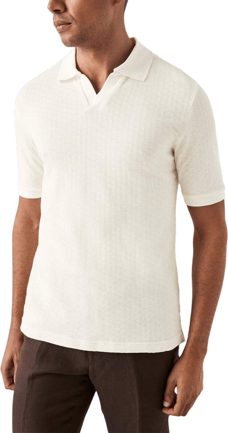 Polotröja, från Eton, i färgen off-white.