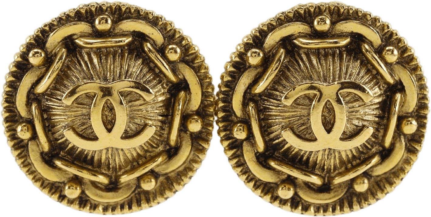 Chanel Cc Gold Plated Medallion Clip On Earrings, från Luxclusif, i färgen guld.