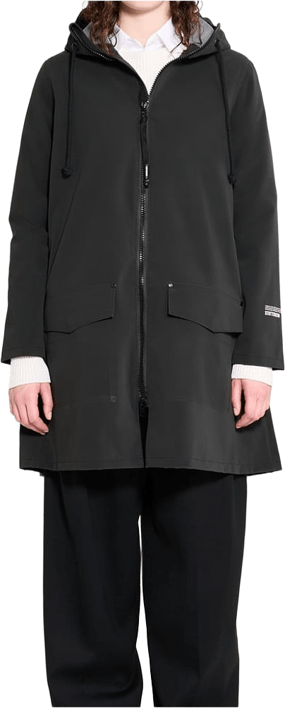 Mosebacke Patch Raincoat, från Stutterheim, i färgen black.