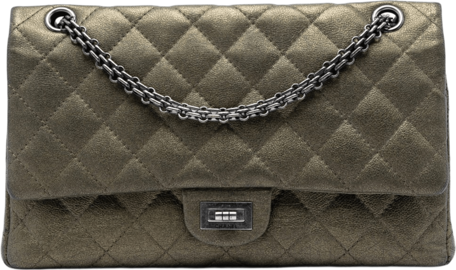 Chanel Quilted Metallic Aged Calfskin Reissue 2.55 Double Flap 226, från Luxclusif, i färgen dark khaki.