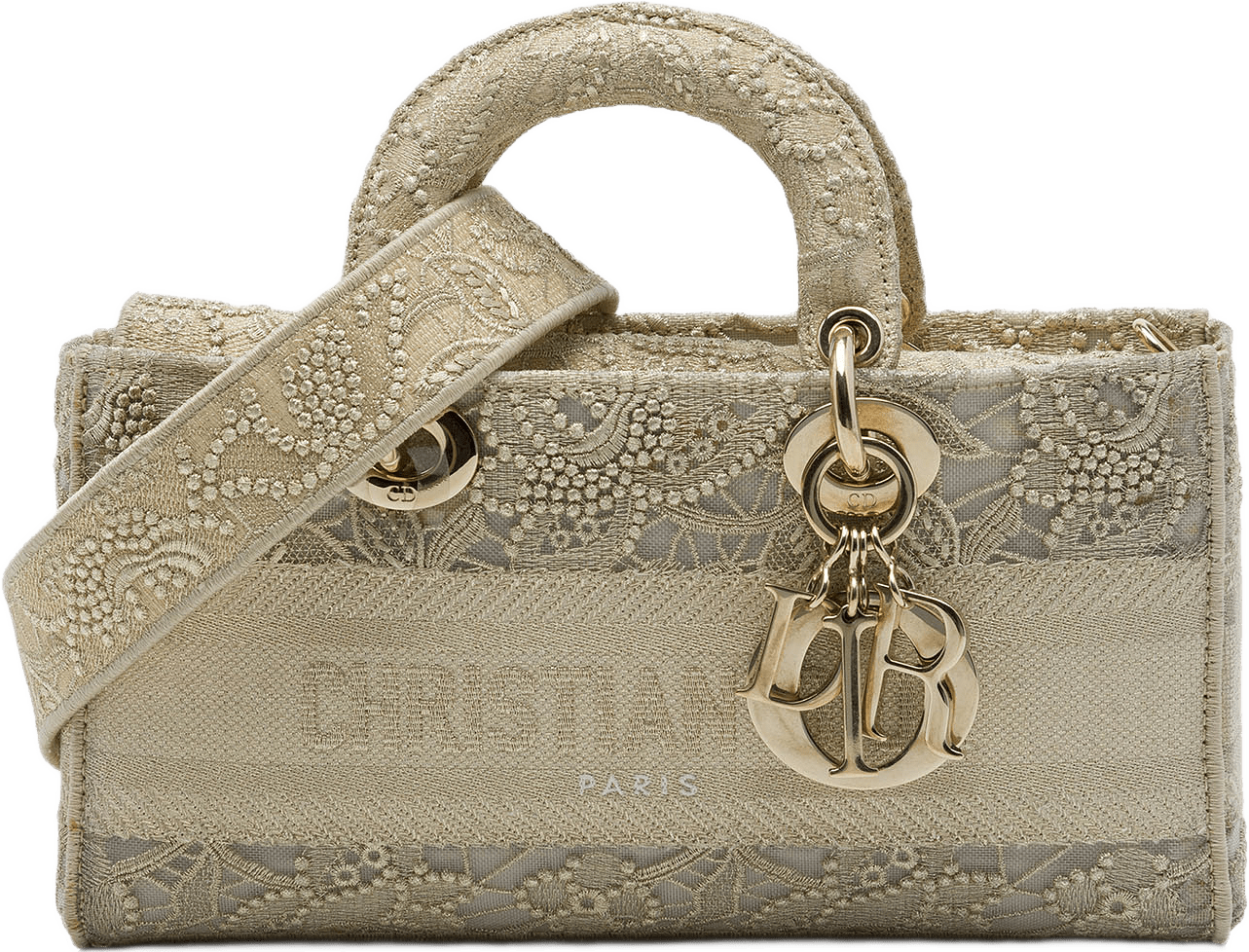 Dior Medium Embroidered Lace 3d Macrame Lady D Joy, från Luxclusif, i färgen beige.