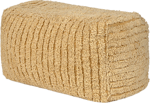 Puff Höstack, från LORENA CANALS, i färgen light honey.