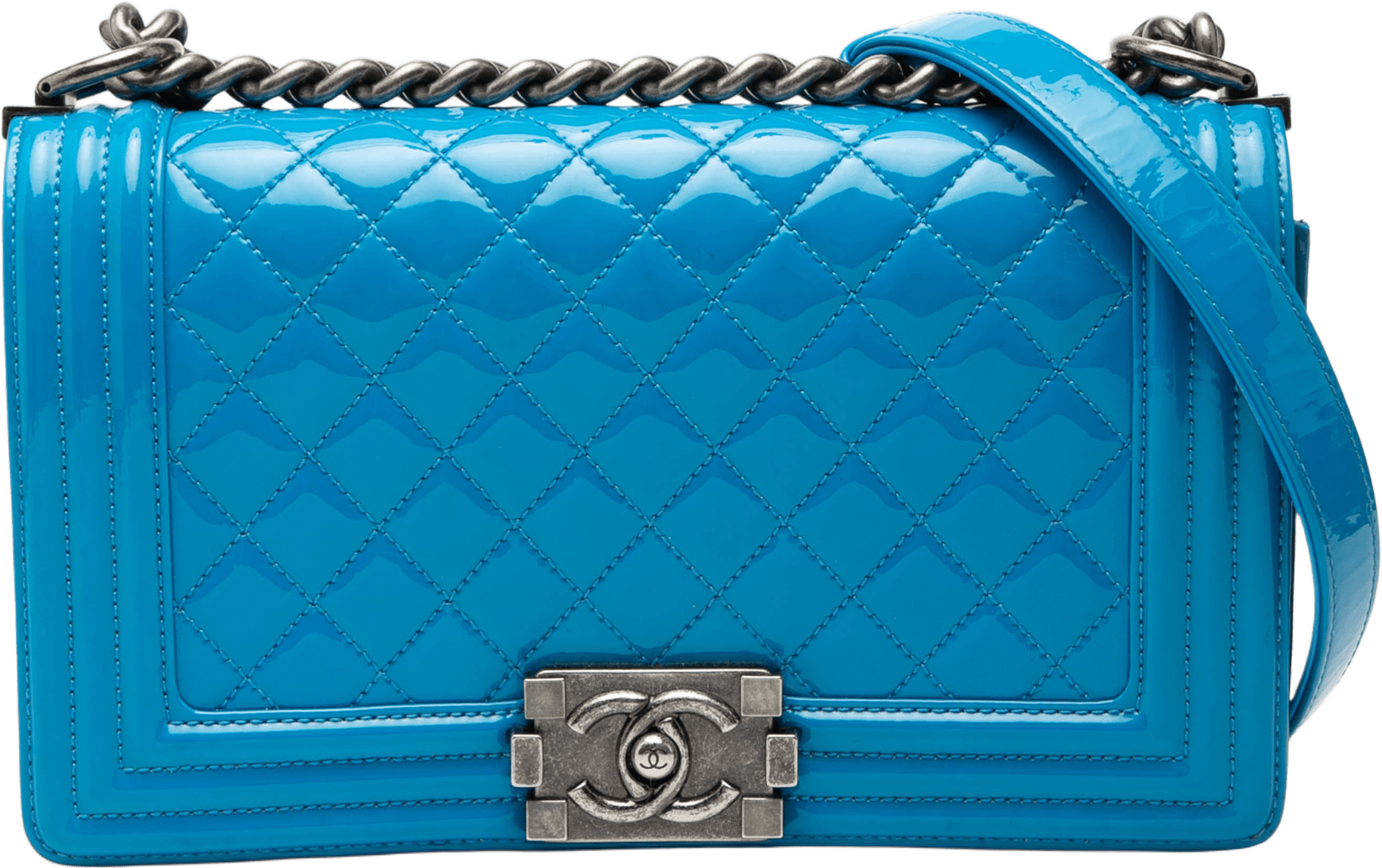Chanel Old Medium Quilted Patent Boy Flap, från Luxclusif, i färgen blue.