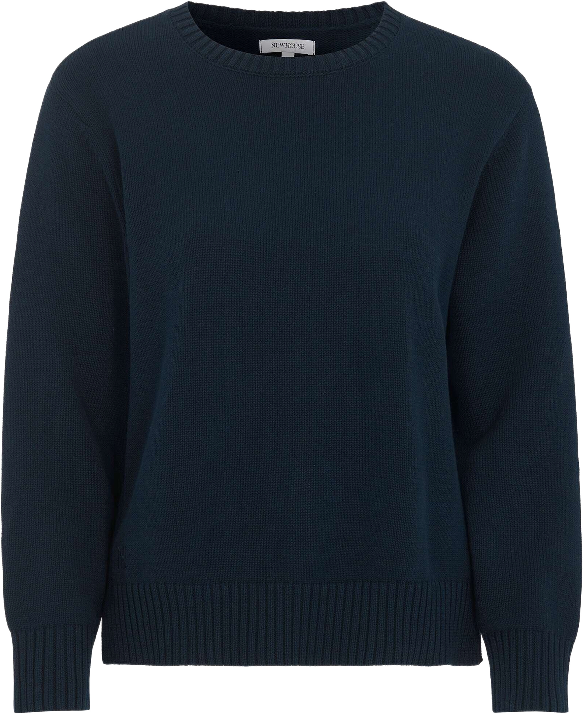 Roe Sweater, från Newhouse, i färgen marinblå.