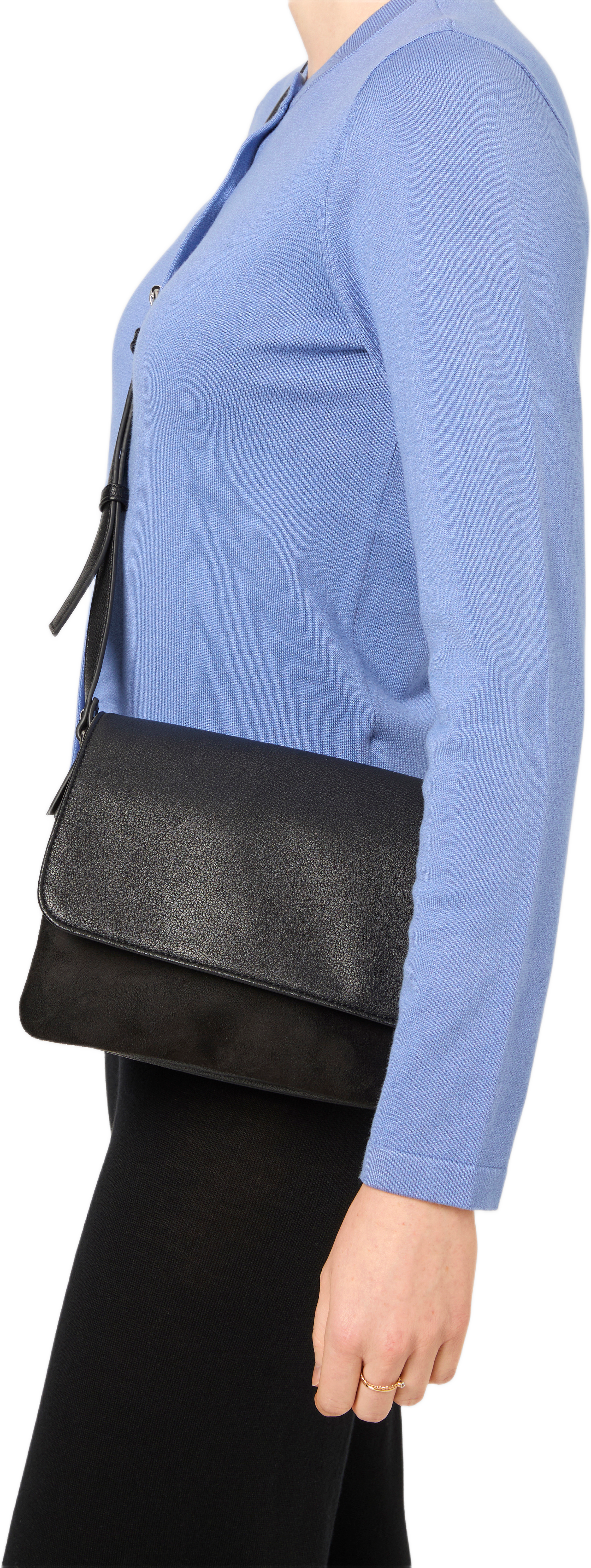 Crossbodyväska FINA, från Å WOMAN, i färgen Black.