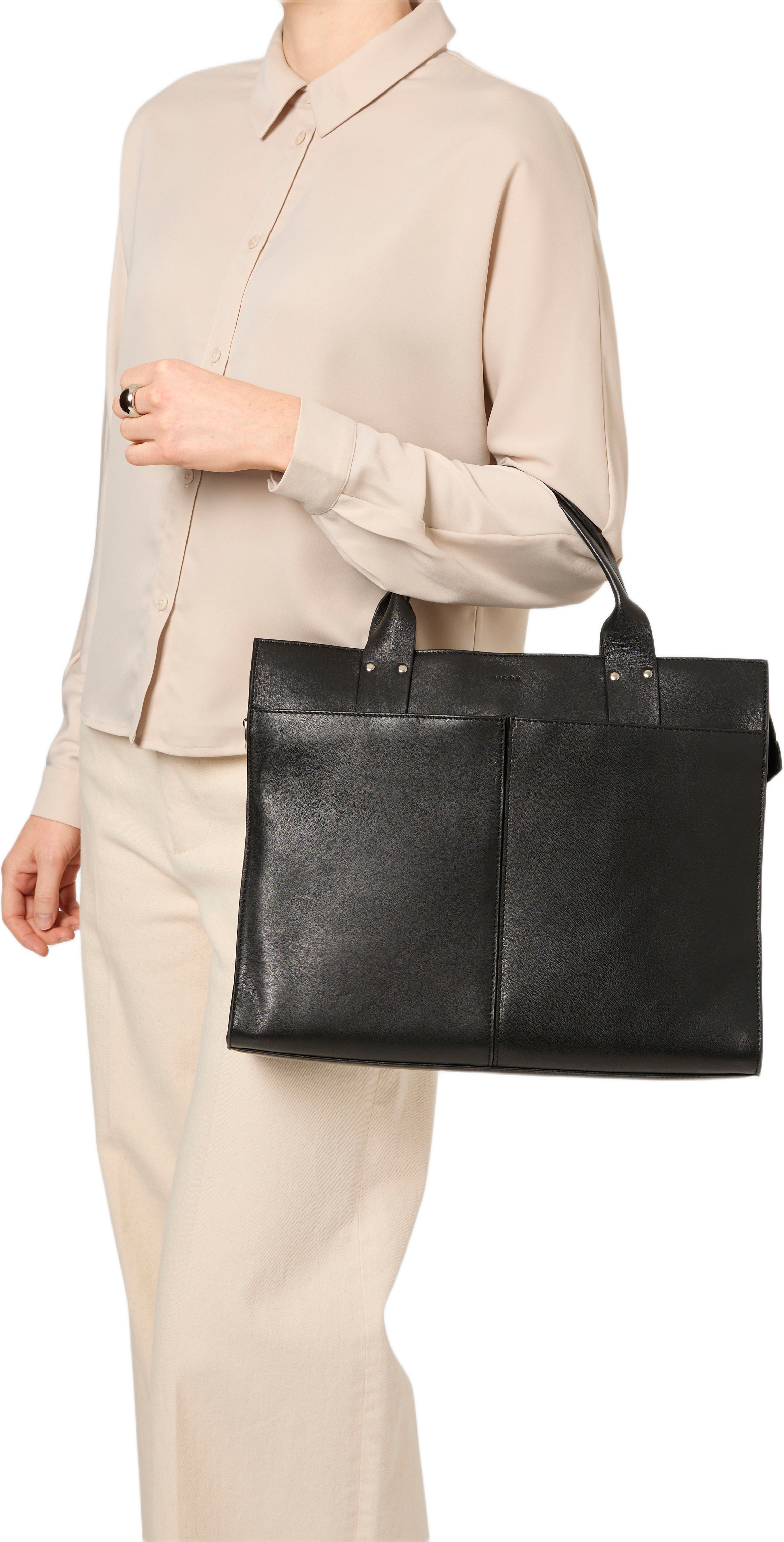 Handväska i läder AMY, från Wera, i färgen Black.