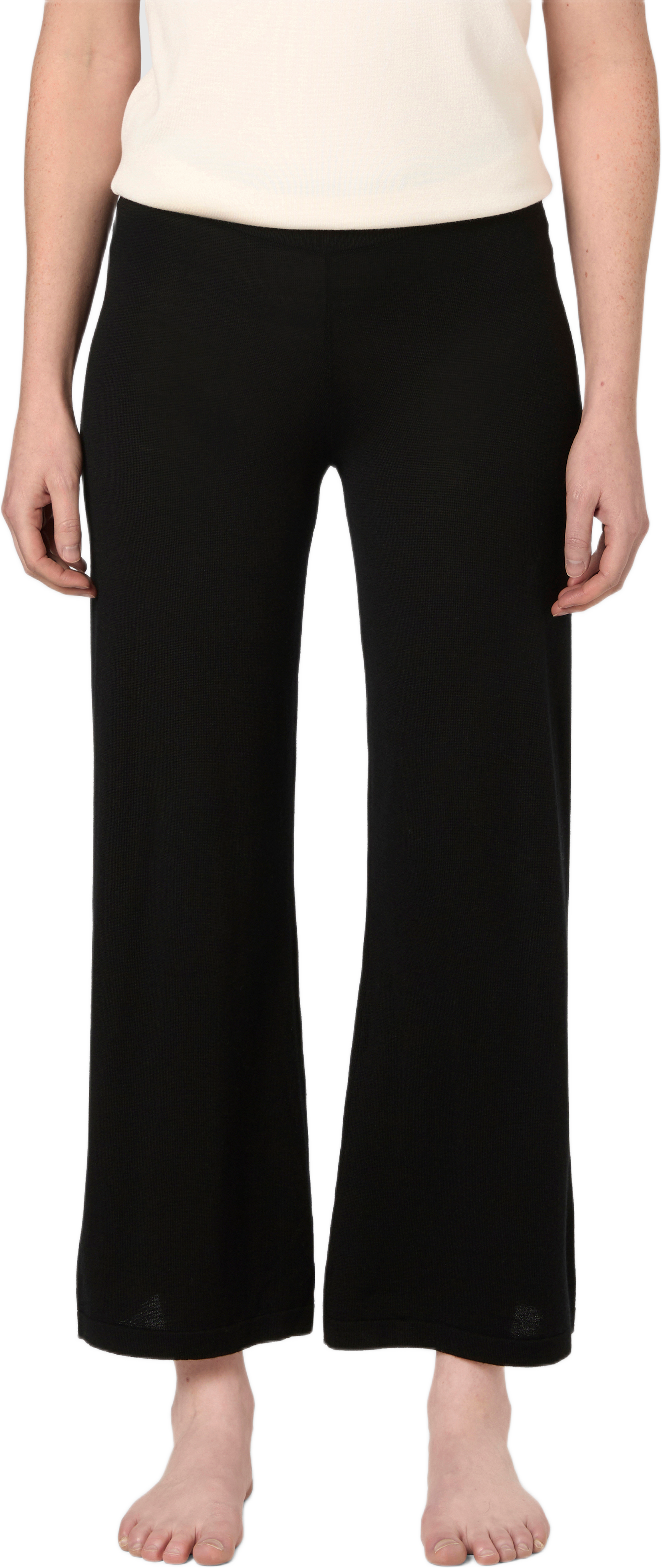 Stretchig byxa med raka ben BRITA, från Å WOMAN, i färgen Black.