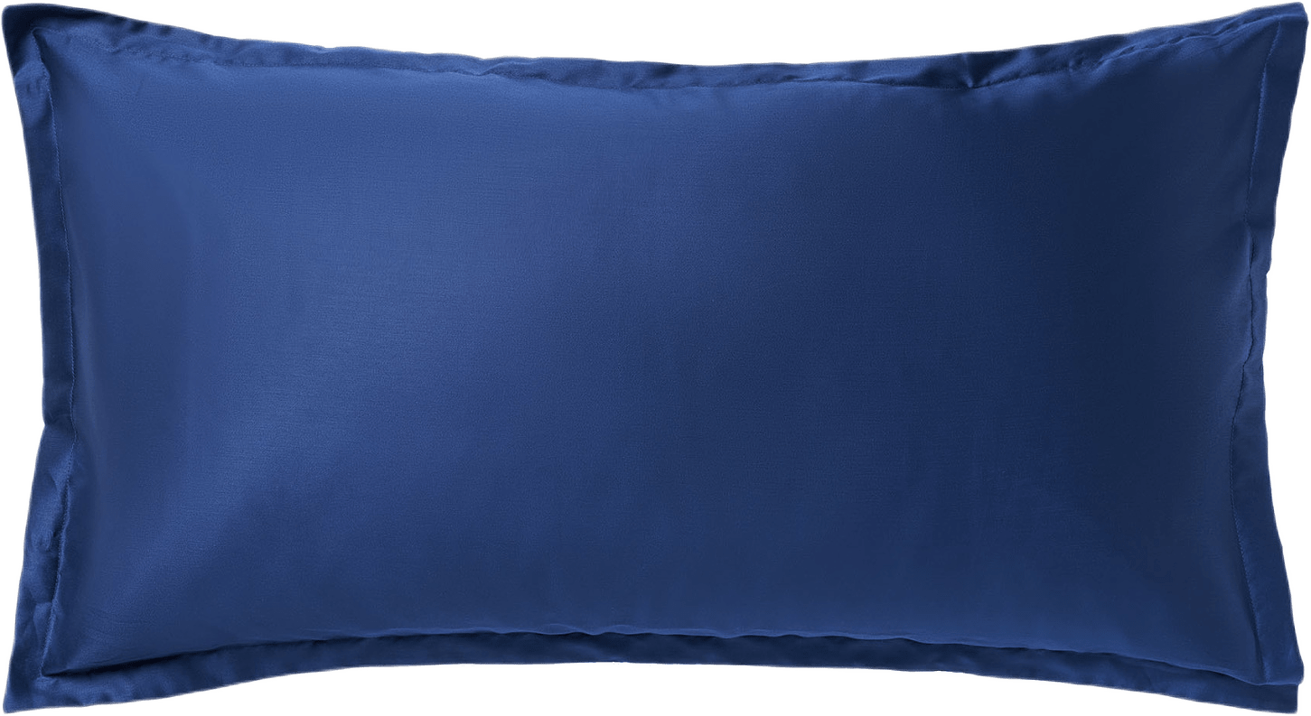 Örngott SATIN 50x90 cm, från Åhléns Home, i färgen Dark Blue.