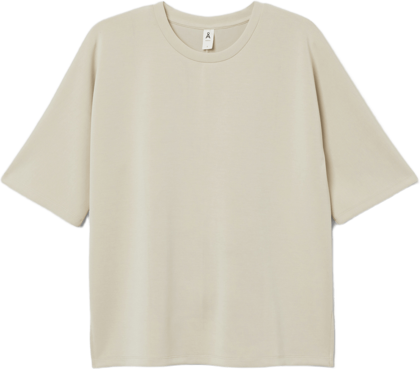 Topp i modalmix KARLINA, från Å WOMAN, i färgen Beige.