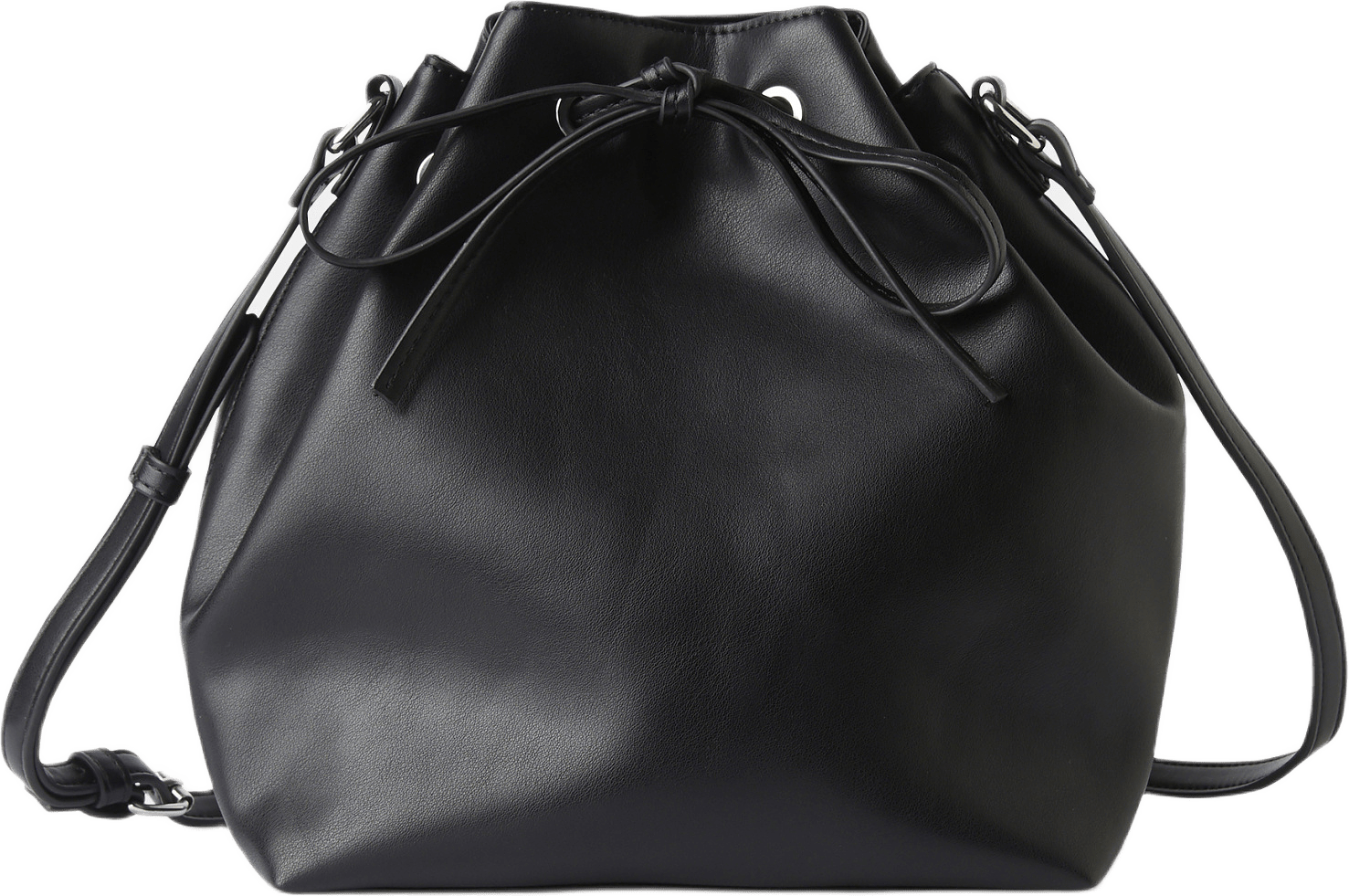 Bucket bag med dragsko ALI, från Å WOMAN, i färgen Black.