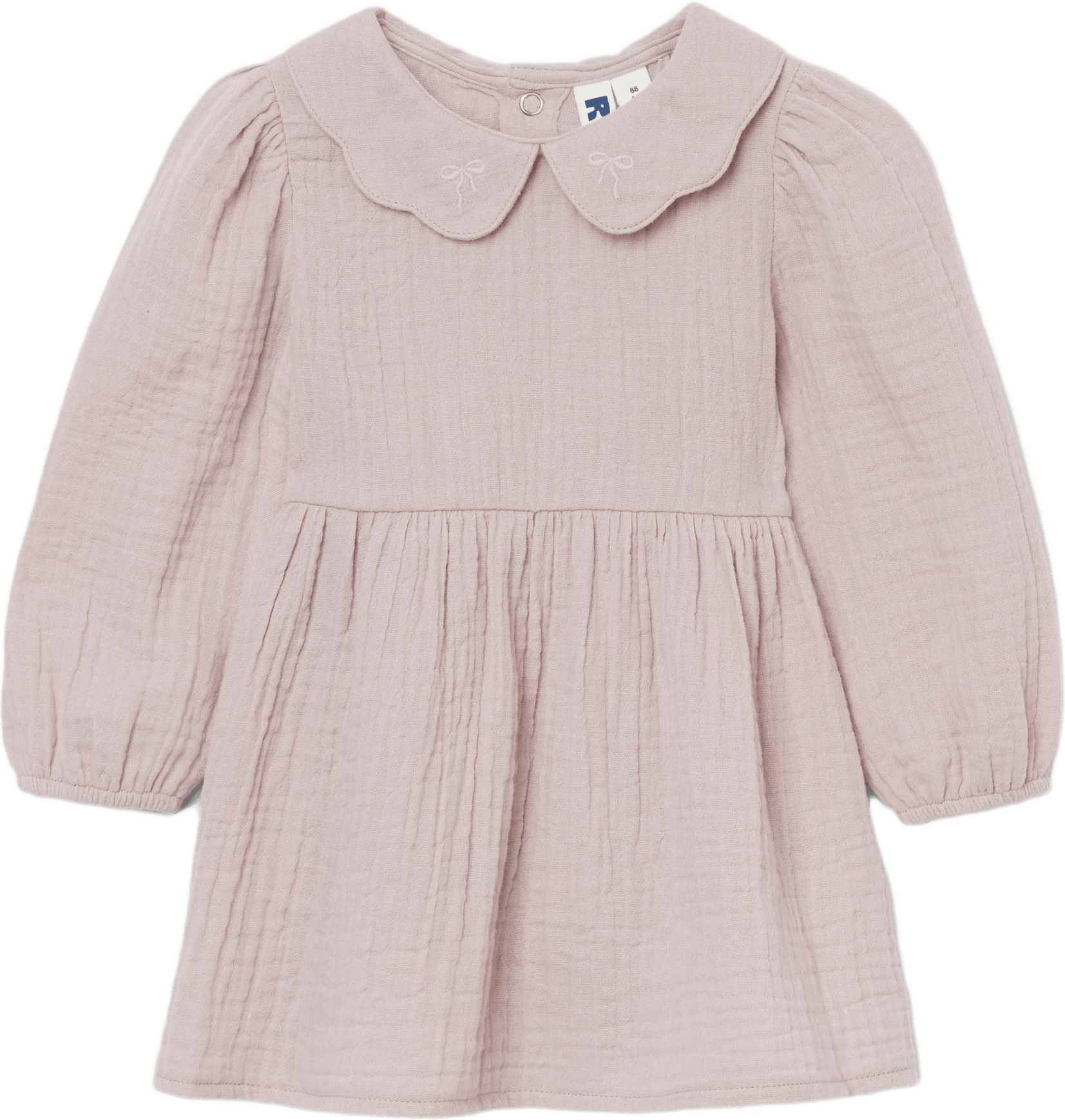 Babyklänning i bäckebölja IRA, från RIKIKI, i färgen Pink.