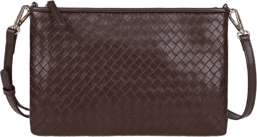 Flätad crossbody CORY, från Å WOMAN, i färgen Brown.