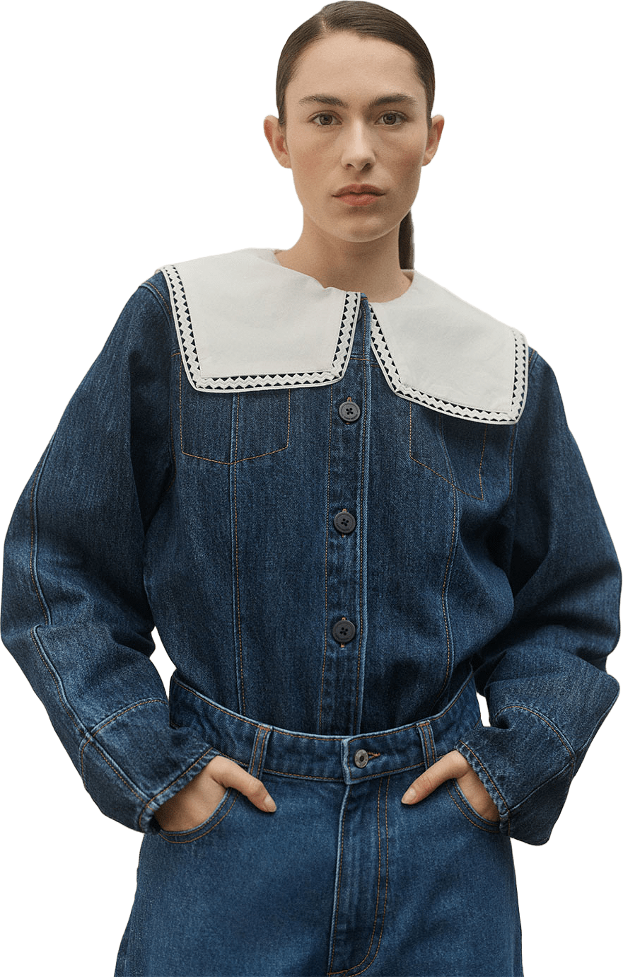 Blus med spetskrage FELINDA, från Carin Wester, i färgen Bright White.