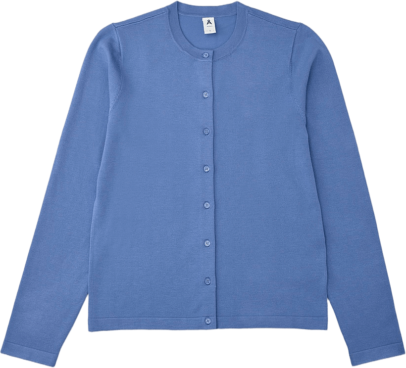 Cardigan INGRID, från Å WOMAN, i färgen Mid Blue.