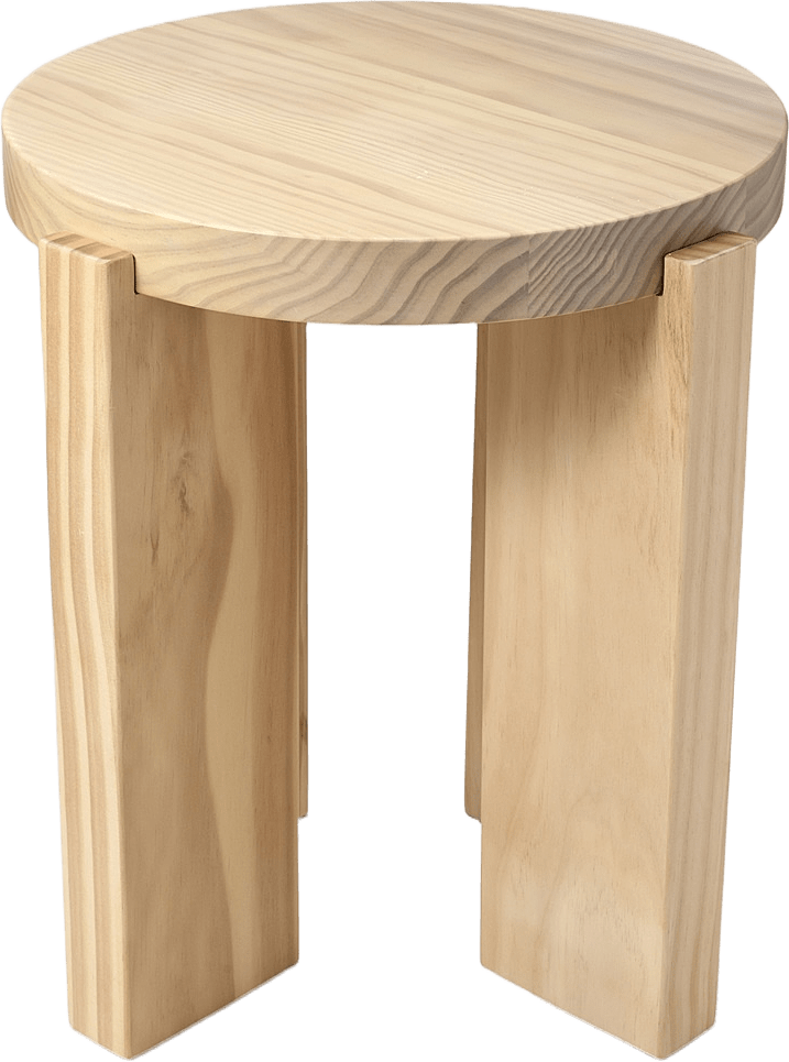 Pall i furu NORI, från Åhléns Home, i färgen Light Wood.